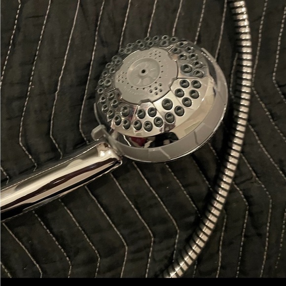 EUC Chrome “Single” Shower Head with Hose Easy Installation - Picture 6 of 8